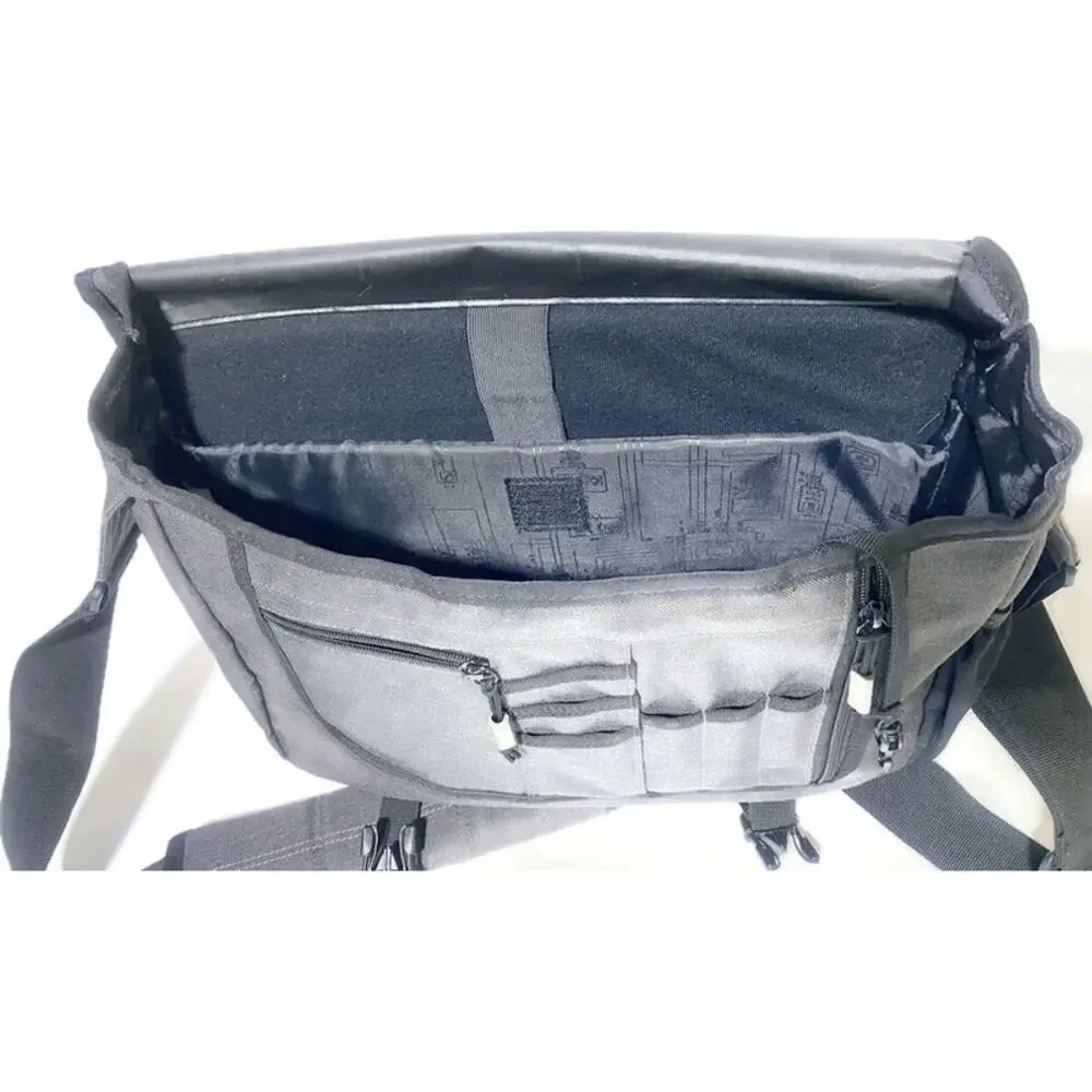 Oglio Laptop Computer Messenger Bag Gray 16 x 11